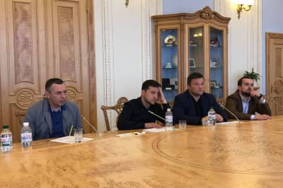 Володимир Зеленський зустрівся з головами парламентських фракцій