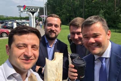 Володимир Зеленський та Ko з шаурмою