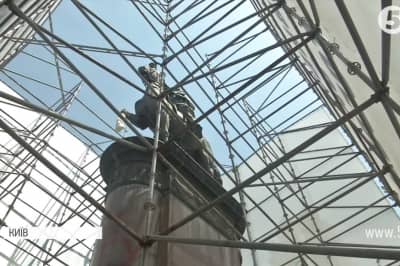 Декомунізація пам'ятника Щорсу