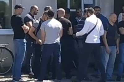 У Крутах понад 50 молодиків від керівництвом священиків МП зірвали парафіяльні збори