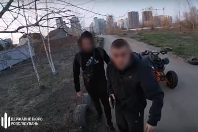 Поліцейський з братом стріляли в чоловіка