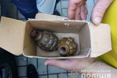 У Дніпрі жінка торгувала бойовими гранатами