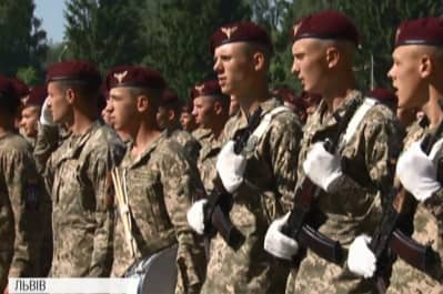 Во Львове встретили 80-ю десантно-штурмовую бригаду ВСУ