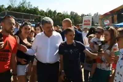 Петр Порошенко посещает музыкальный фестиваль "Underhill"