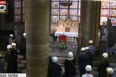 Первая месса в Соборе Парижской Богоматери после пожара 