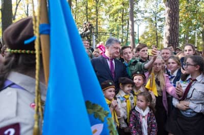 Порошенко і пластуни