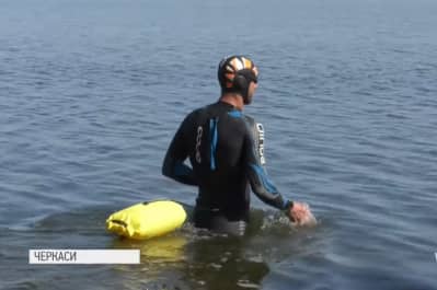 Спортсмен Михаил Романишин доплыл до Черкасс