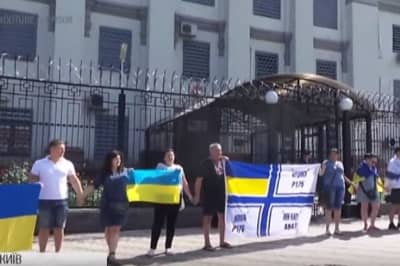 Акція на підтримку військовополонених моряків під посольством РФ