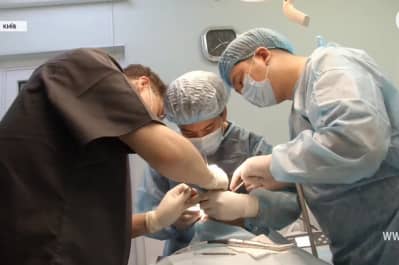 Лікарі Південної Кореї, Австралії та України рятують зуби армійців