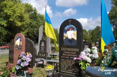На Чернігівщині вандали зіпсували надгробні пам'ятники воїнам АТО