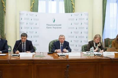 Яков Смолий на брифинге