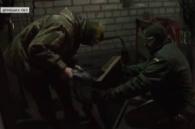Как ремонтная рота на передовой "реанимирует" военную технику