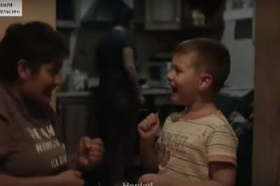 Кадр з фільму "Земля блакитна, ніби апельсин"