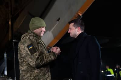 Володимир Зеленський і звільнені полонені