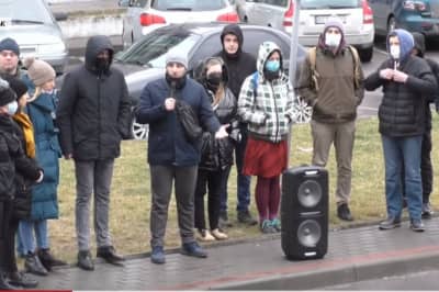 Люди протестують проти міністра Авакова 