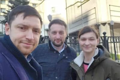 Яна Дугарь із адвокатами