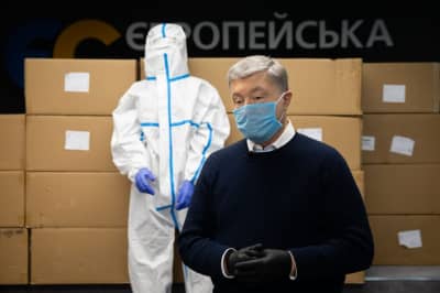 Захисні засоби медикам від Порошенка