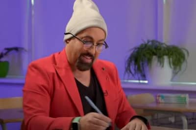 Шоумен Дмитрий Коляденко