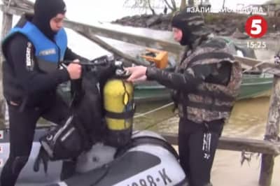 водолазы