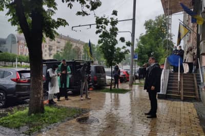 Активисты пришли под суд поддержать Антоненко, Кузьменко и Дугарь