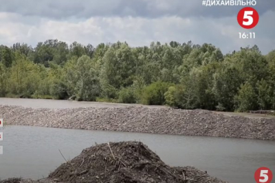 Річка