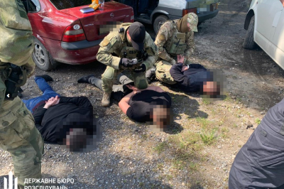 Затримали банду поліцейських