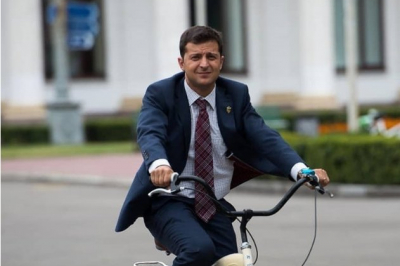 Зеленский на велосипеде