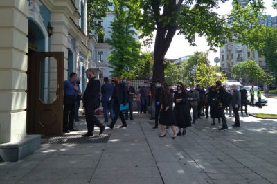 Петр Порошенко пришел попрощаться с отцом