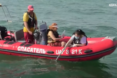  Проби води з моря