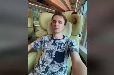 Итальянец отдыхает в японском поезде