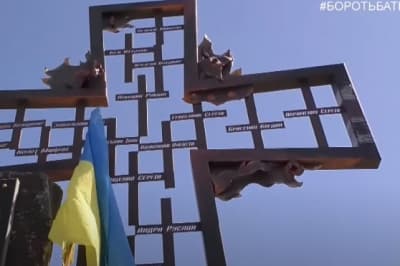 Пам'ятник у селі Побєда