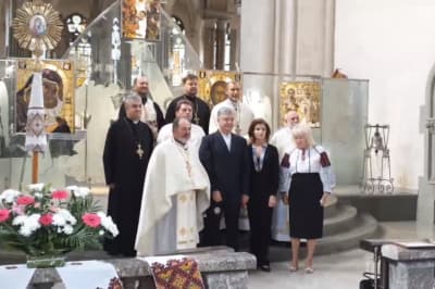 Подружжя Порошенків у храмі святих Ольги і Єлизавети