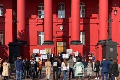 Шева протесты