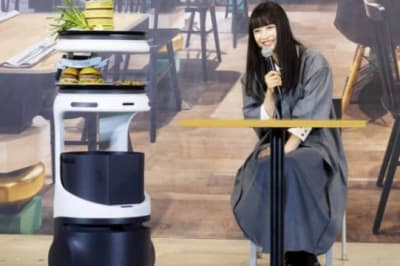 Робот-офіціант