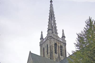 Церква св.Гертруди, Левен