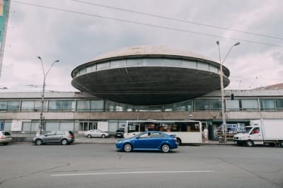 "Тарілка" на Либідській