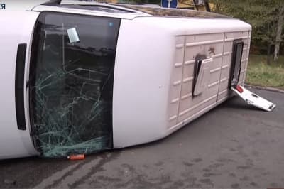 Маршрутка перевернулась