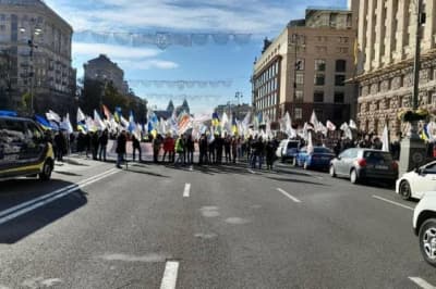 Митингующие