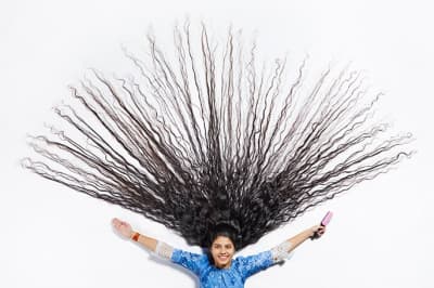 Дівчина з найдовшим волоссям