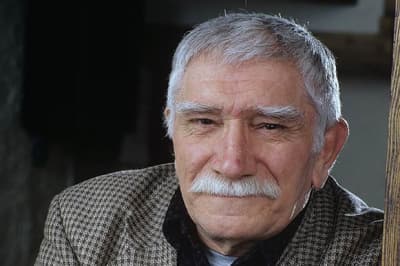 Армен Джигарханян