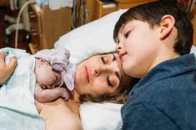 Голлі Лау і її діти