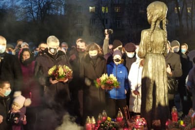 Петро І Марина Порошенки вшановую пам'ять жертв Голодоморів 