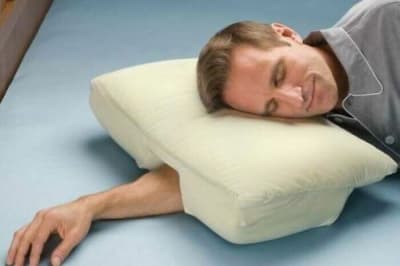 Подушка з діркою для руки