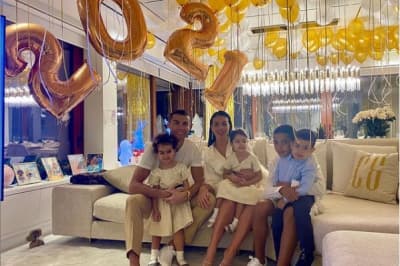 Криштиану Роналду с семьей