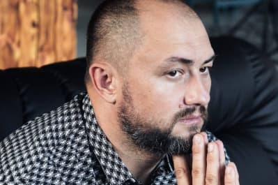 Максим Невенчанный