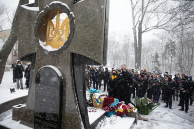 Родина Порошенків вшановує пам'ять Героїв Крут
