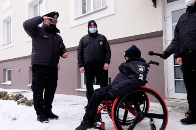 10-летнего мальчика с терминальной стадией рака приняли в ряды полиции 