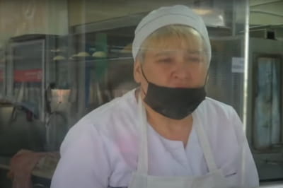 Повар в маске