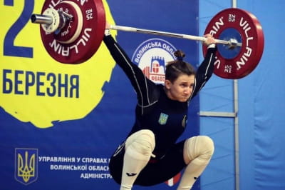 Яна Конотоп выиграла три золотые медали