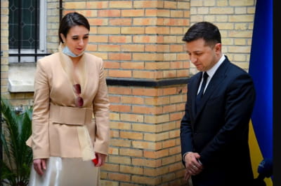 Юлія Мендель і її окуляри